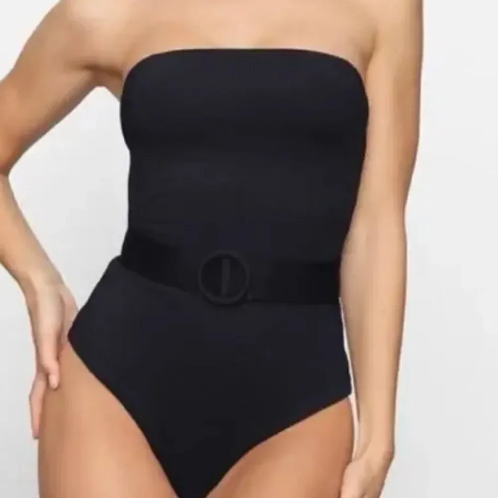 Skims Sculpting Swim Strapless One Piece Swimsuit in Onyx XXS